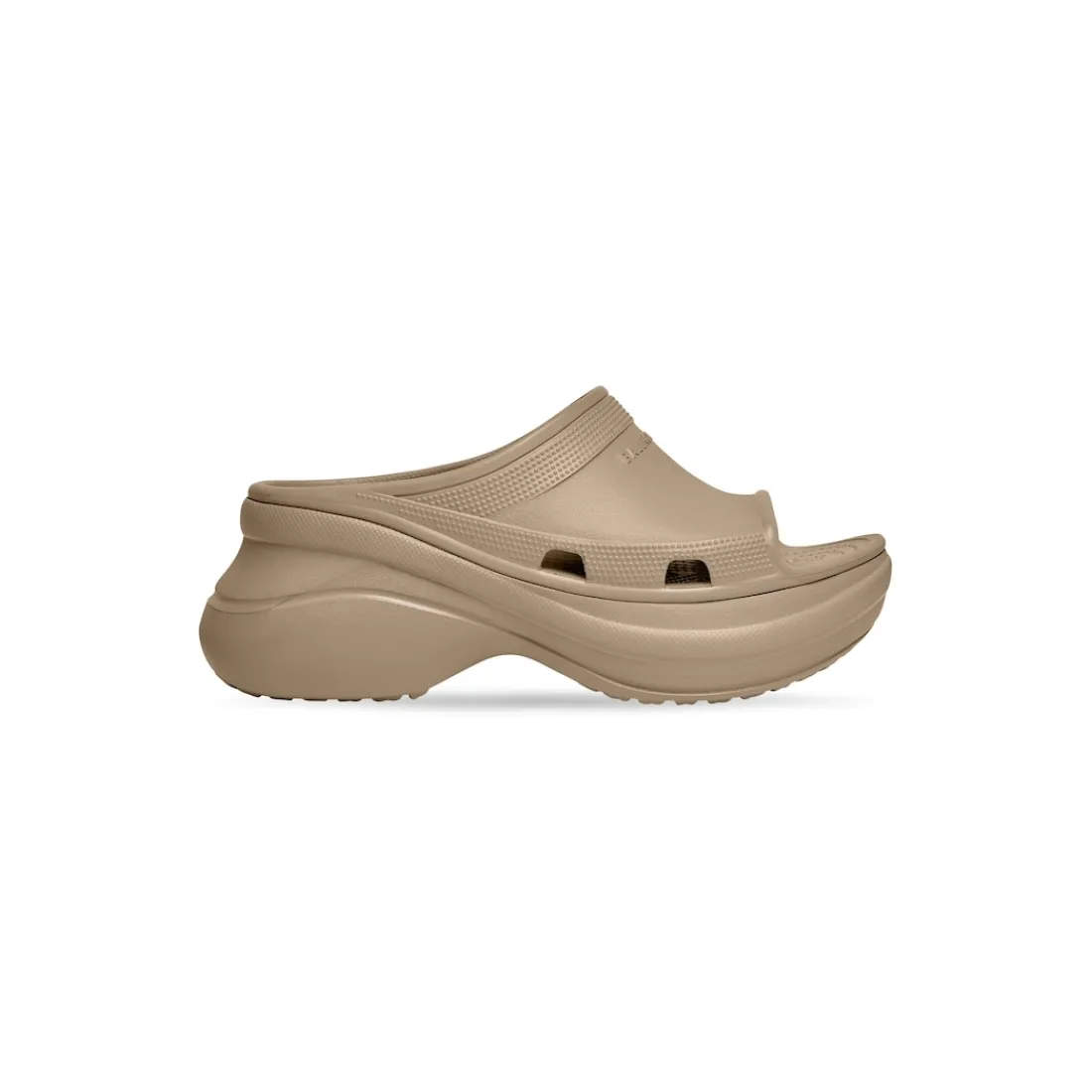 Balenciaga Sandali E Slip-on-Sandali Bassi Pool Crocs™ da Donna in Beige